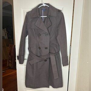 GAP Women's Double-Breasted long Trench Coat - Brown.  Size Small